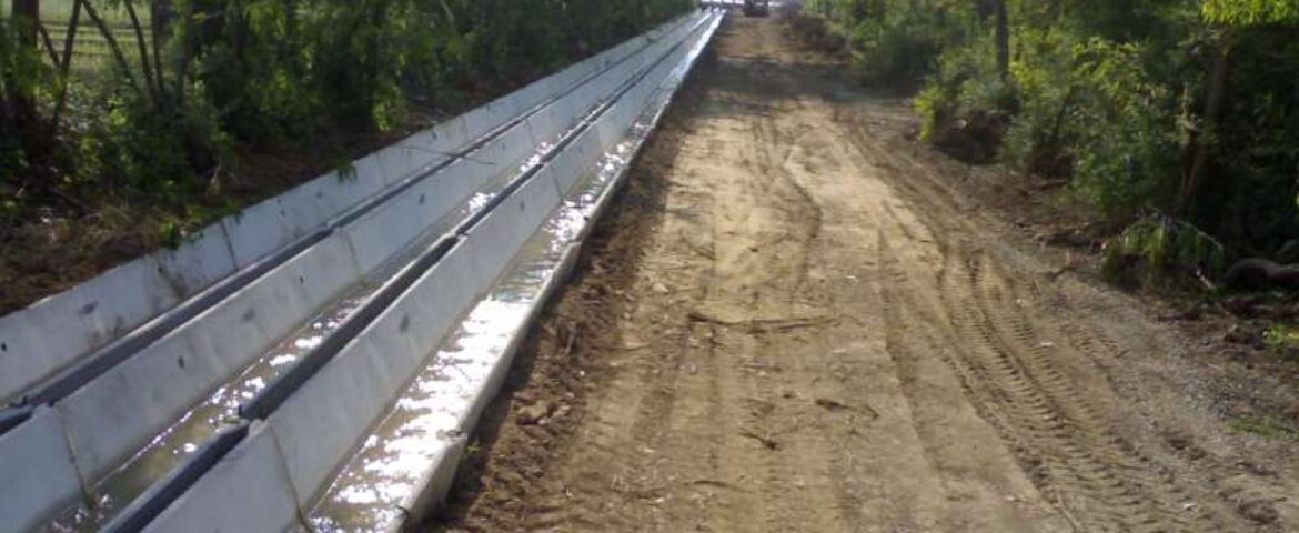 Costruzione canali irrigazione